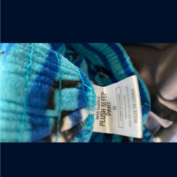 Assorted Bundle 4 pc Set - Picture 5 of 7